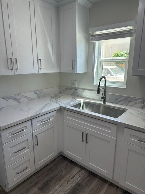Photo - 10613 Lind Ave