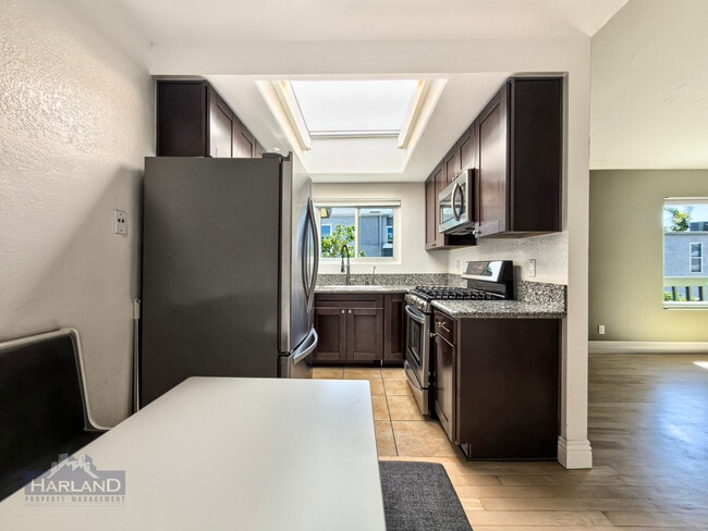 Building Photo - 4033 Louisiana St