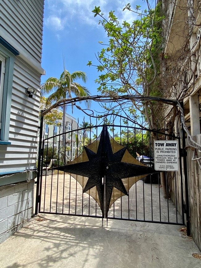 Photo - 1929-1929 Fourth Ave Unit C