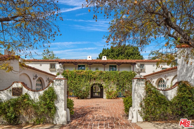 Photo - 1471 Havenhurst Dr Unit 7