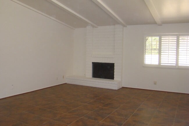 Photo - 3bd/2bath home in Vandenberg Village, Lomp...