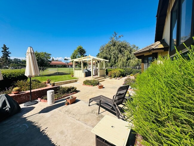 Photo - 3 bed single story home for rent  in  Shadowridge Community on the Greens