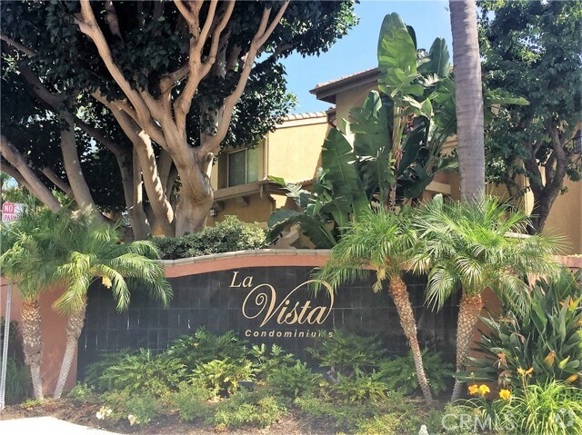 Building Photo - 30902 Club House Dr Unit 17A