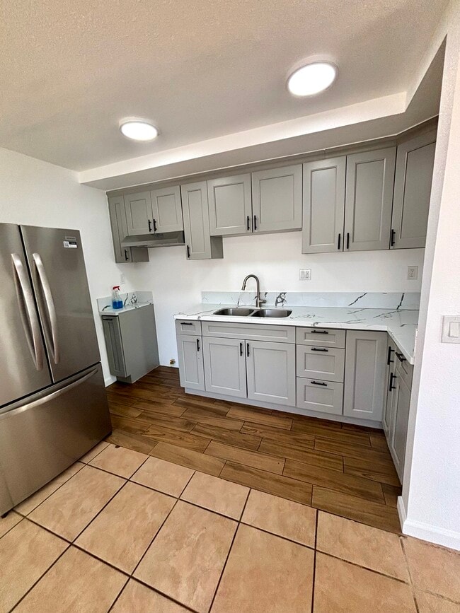 Photo - 1738 W 85th St Unit B