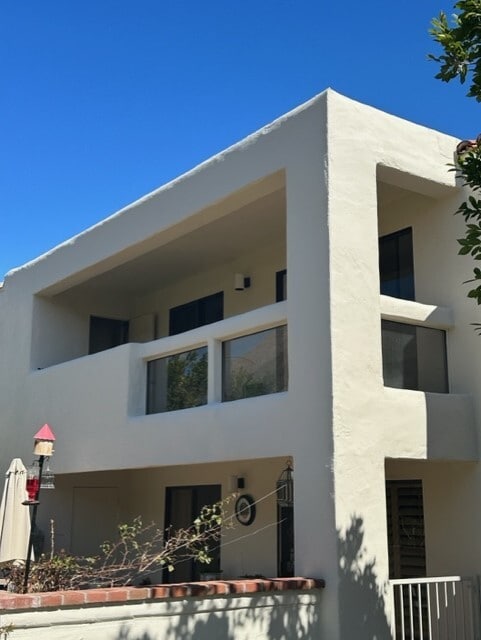 Wonderful balcony with view ! - 255 E Avenida Granada Unit #725