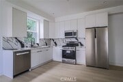 Photo - 11810 Gilmore St