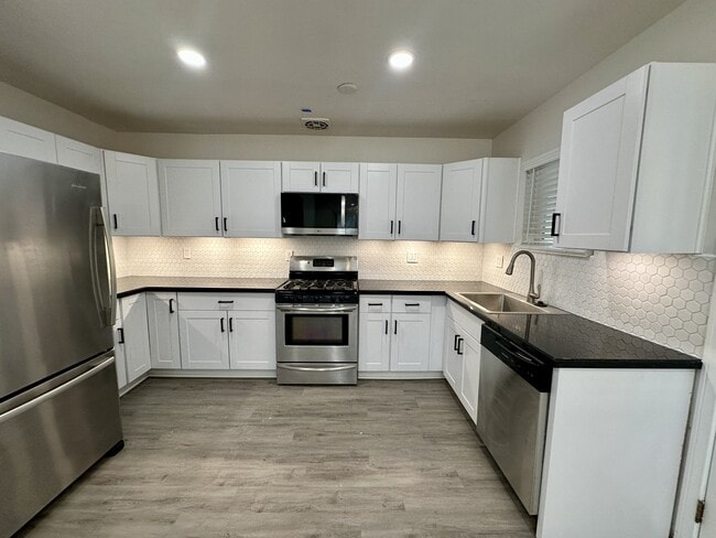 Photo - 13239 Idyl Dr