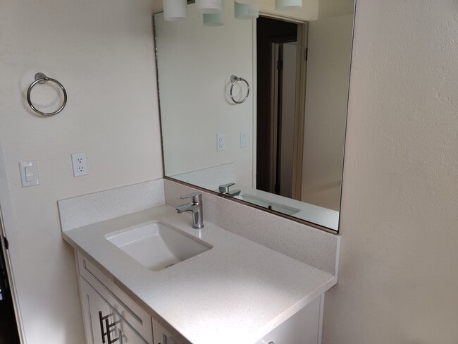 Photo - 18526 Rio Seco Dr Unit Apt. B