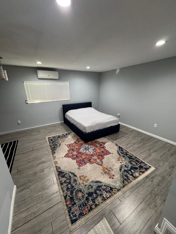 Photo - 16270 Binney St