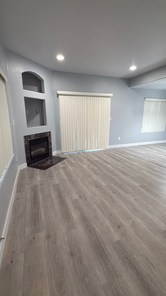 Photo - 14627 Gledhill St