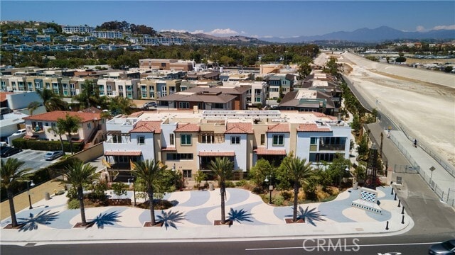 Building Photo - 1523 Doheny