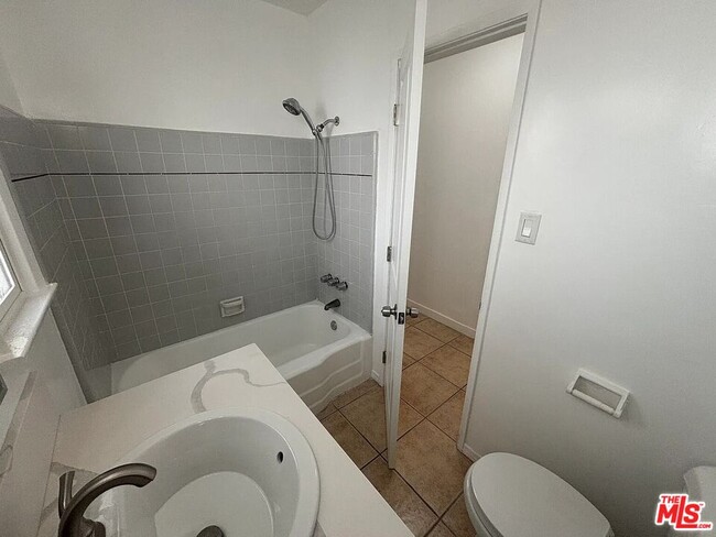 Photo - 4131 Palmwood Dr Unit 2