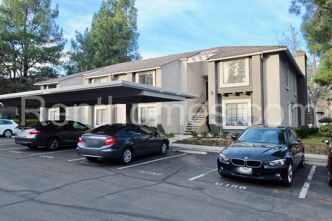 Building Photo - Rancho Bernardo, 14912 Avenida Venusto #6 - Brand New Carpet! Granite Counters, Comm Pool, Spa, T...