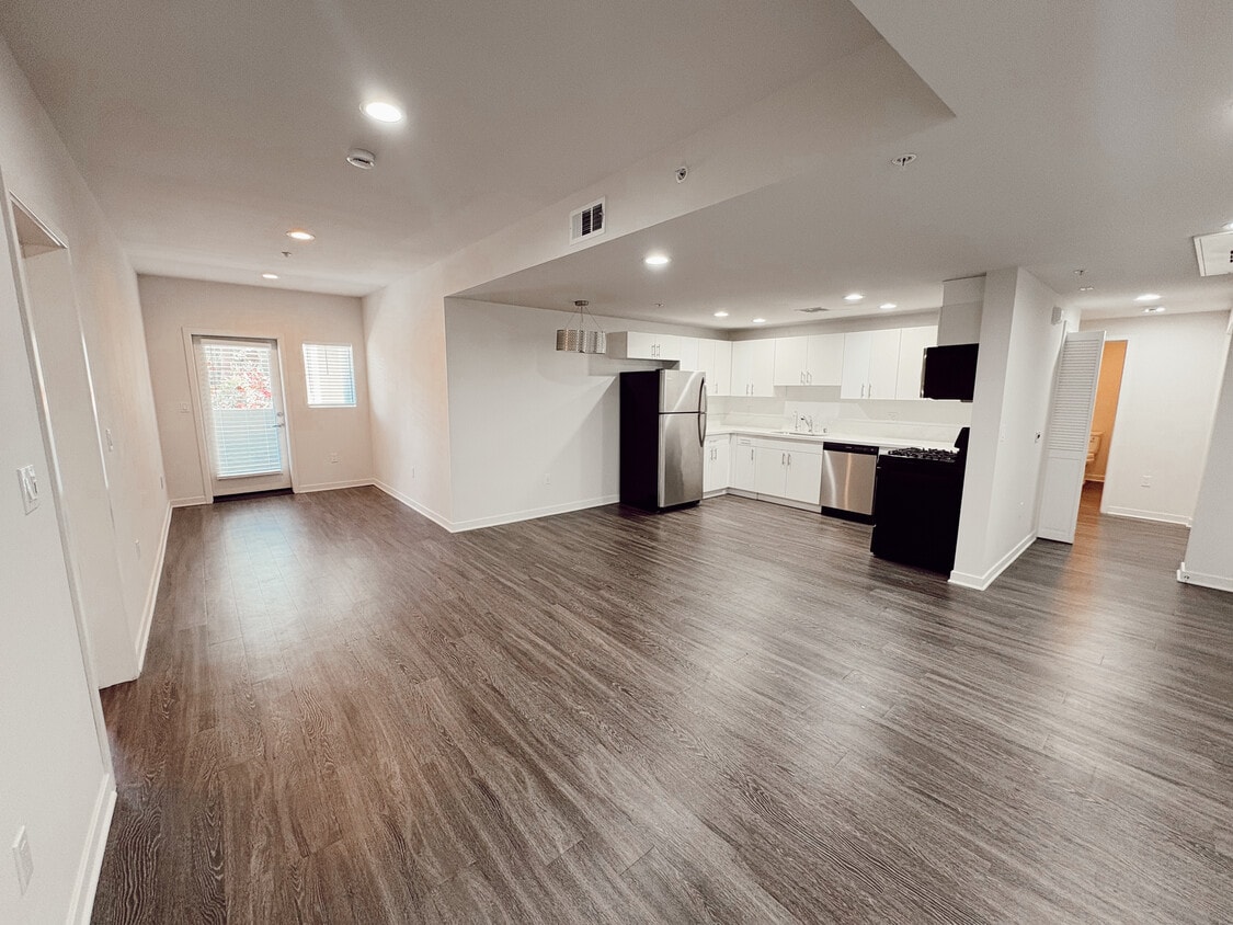 Floor Plan - 2 Bedroom 2 Bath