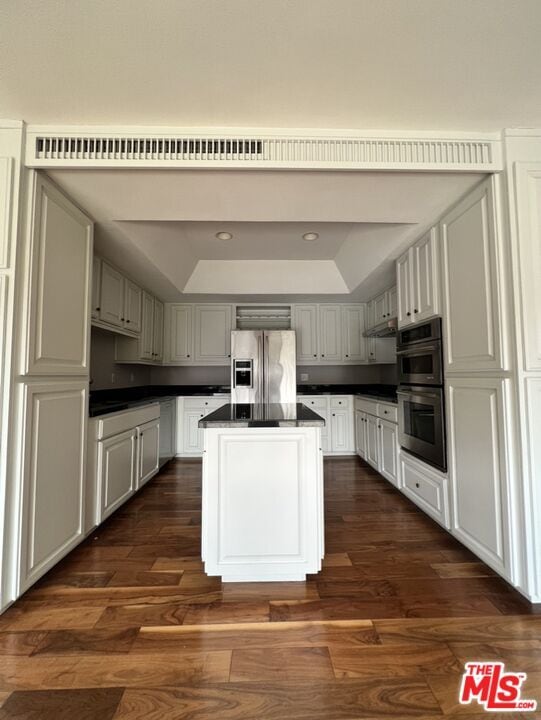 Photo - 2160 Century Pk E