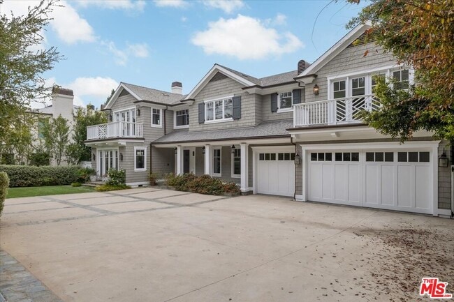 Photo - 117 S Burlingame Ave