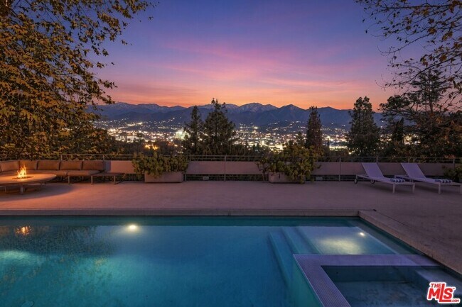 Photo - 3201 Oakley Dr