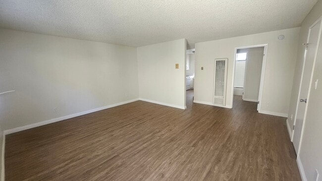 Photo - 18312 Collins St Unit 109