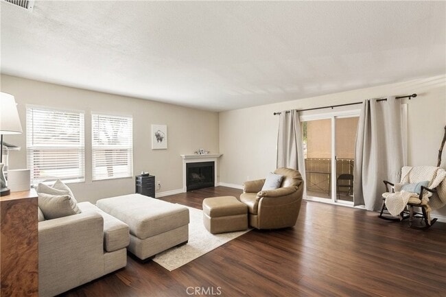 Photo - 215 E Navilla Pl House