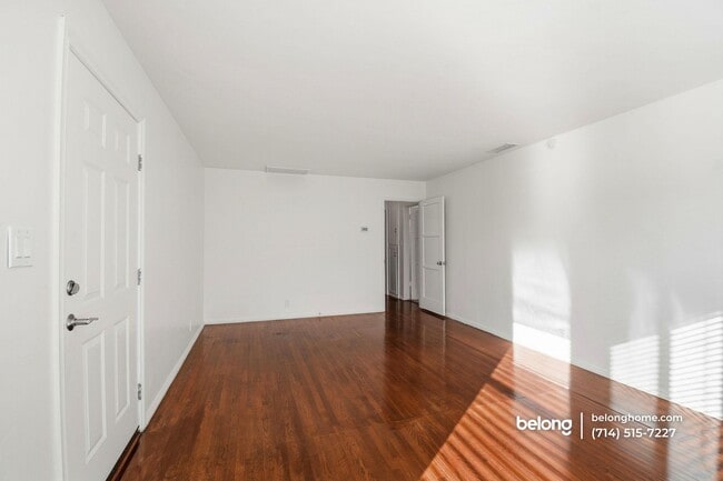 Photo - 185 N Batavia St