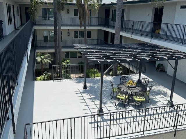 Common Area Patio - Second Street Apartments