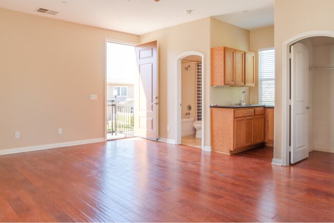 Photo - 329 Kiawah River Dr Apartment Unit 1