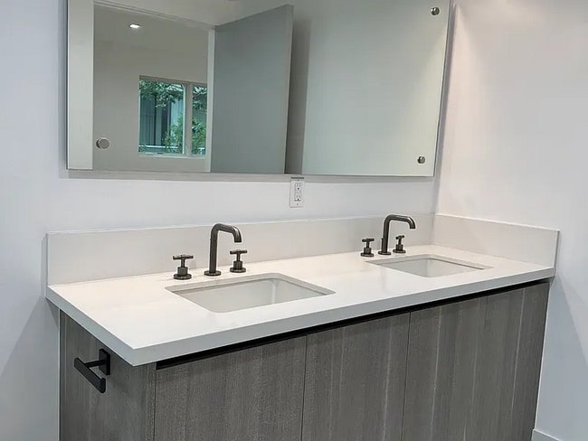 Photo - 9842 Vidor Dr Unit APT 102