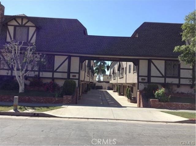 Building Photo - 116 E Commonwealth Ave Unit 3