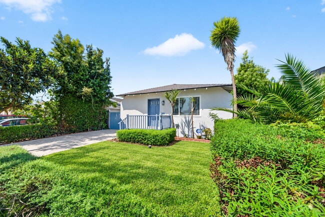 Photo - 10817 Charnock Rd