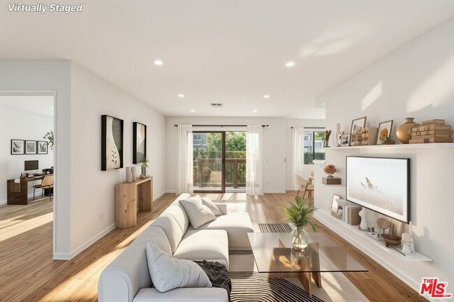 Photo - 13025 Moorpark St Unit 101