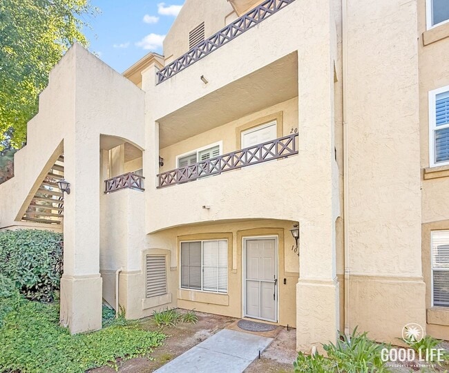 Building Photo - Bright 2BR/2BA Condo with Reserved Parking...