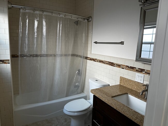 Photo - 1245 E Appleton St