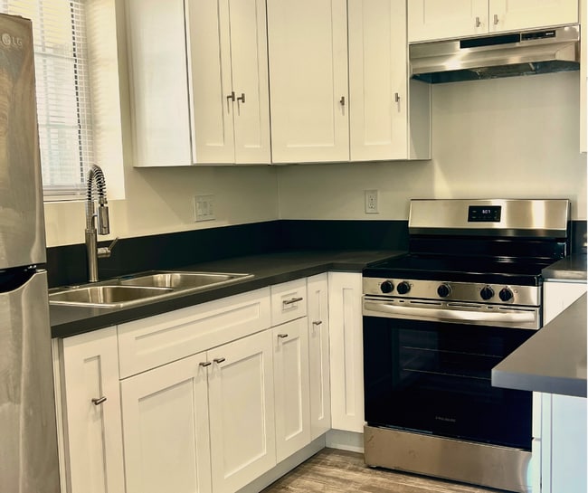 Photo - 12019 Sycamore St