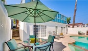 Separate entrance - 8966 Shoreham Dr Unit Luxe Feel-Poolside Apt