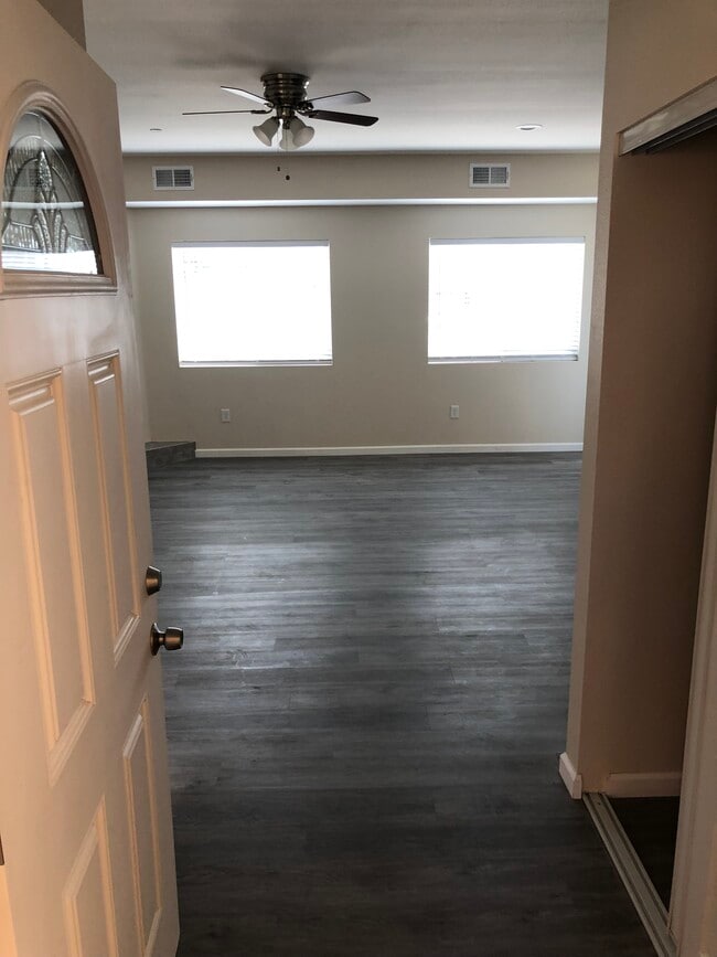 Photo - 120 Ballantyne st Unit Suite 101