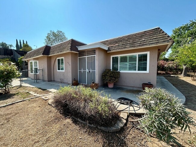 4 Bed, 2 Bath in the Heart of Santee! - 4 Bed, 2 Bath in the Heart of Santee! House