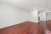 Photo - 15939 Victory Blvd Condo Unit 104