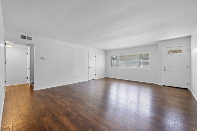 Photo - 24423-24425 Ward Street Unit 24425