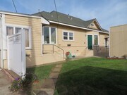 Photo - Charming 1-Bedroom Flat near the Historic ... Apartment Unit D