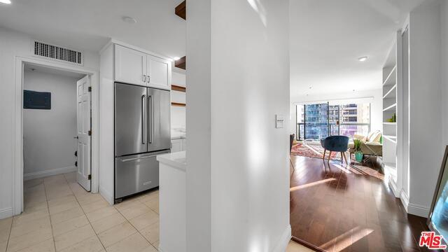 Photo - 10724 Wilshire Blvd Unit 809