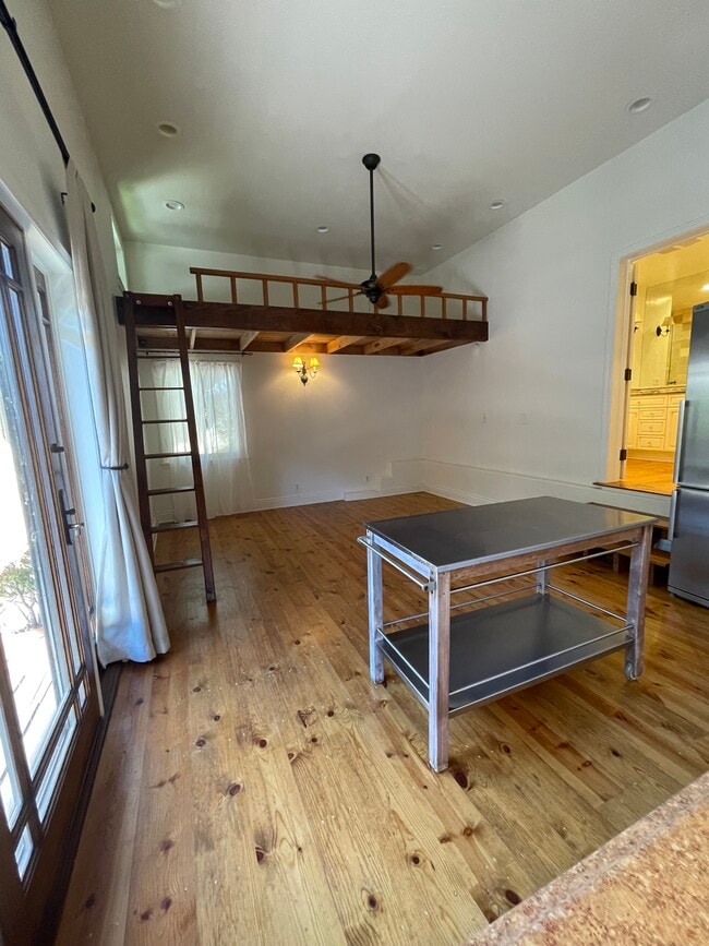 Photo - 754 Old Topanga Canyon Rd Unit Space 1