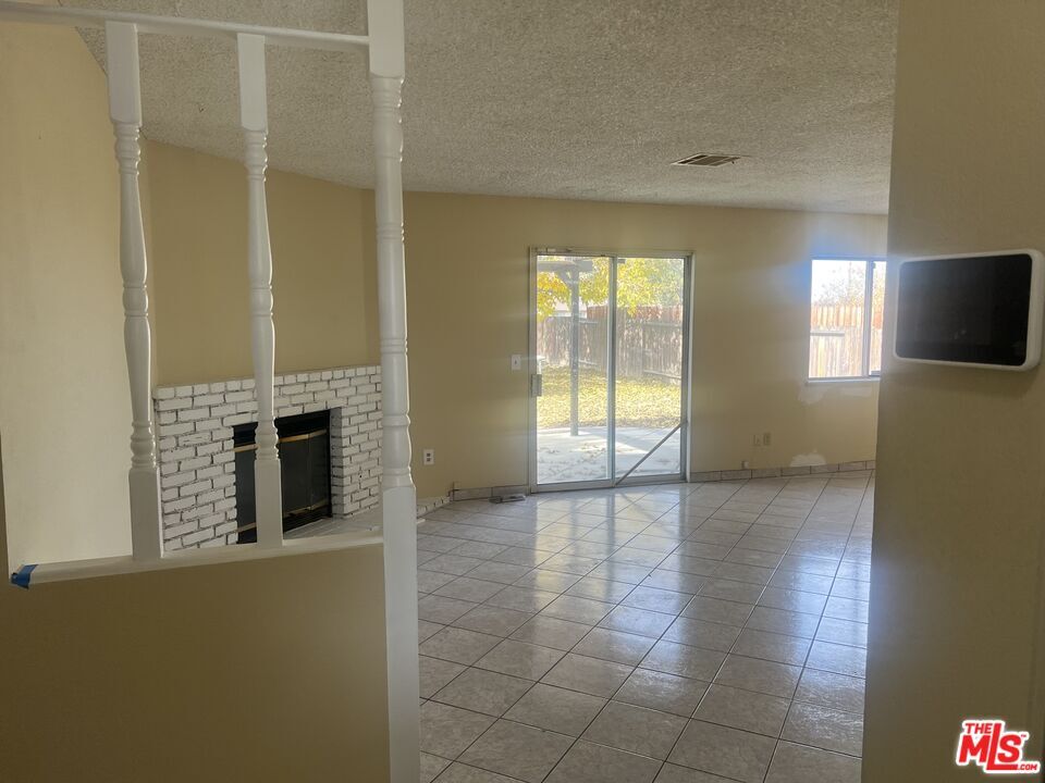 Photo - 44735 27th St E