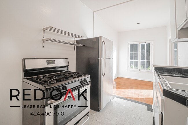 Photo - 180 S Sycamore Ave Unit 104