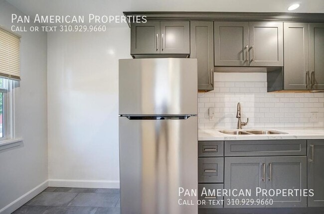 Photo - 1749 Cedar Ave Unit 04