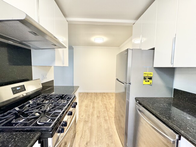 Photo - 14041 Moorpark St Apartment Unit 2