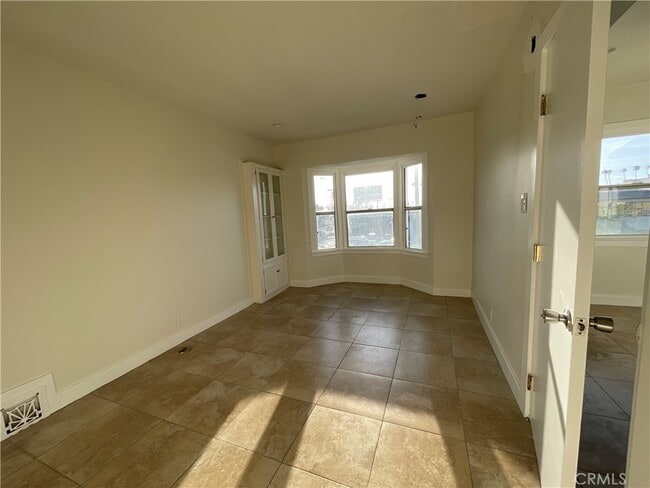 Building Photo - 1522 Bronson Ave Unit 1522 Rental