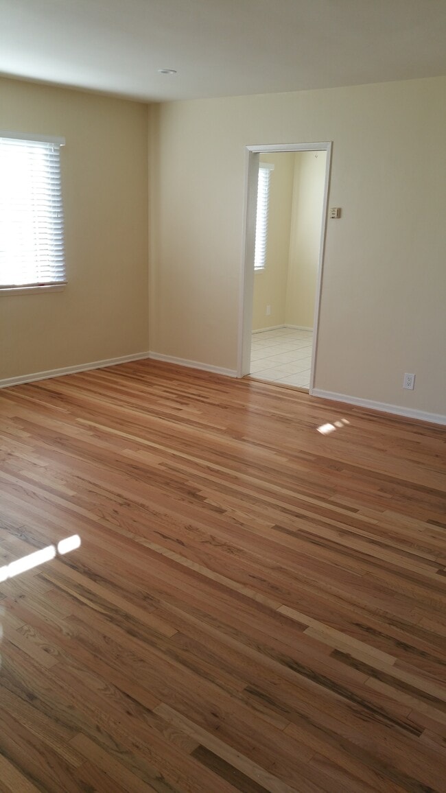 Photo - 3636 Kelton Ave Unit #C