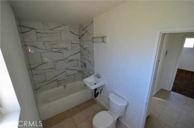 Photo - 5147 Canoga St