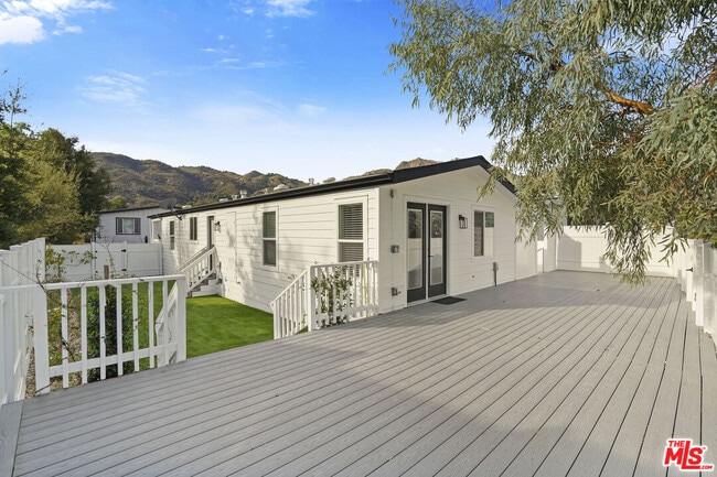 Building Photo - 30473 Mulholland Hwy