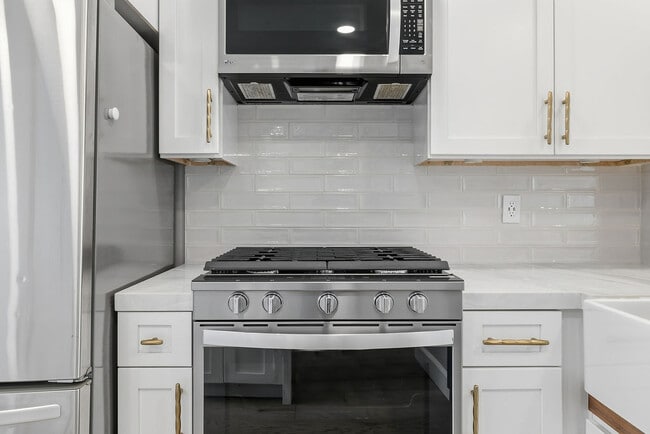 Photo - 501 Herondo St